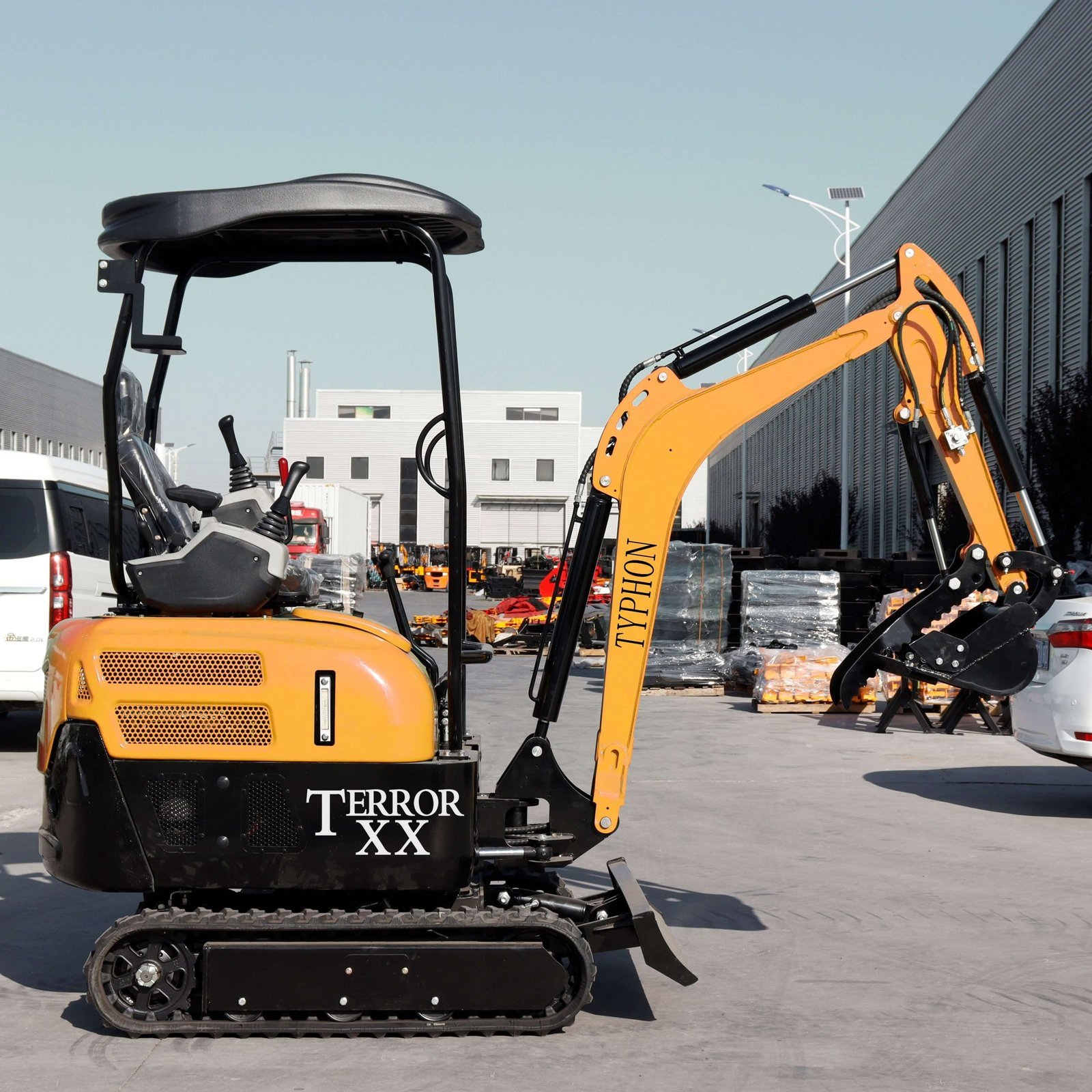 TYPHON TERROR XX Mini Excavator 4000 lb